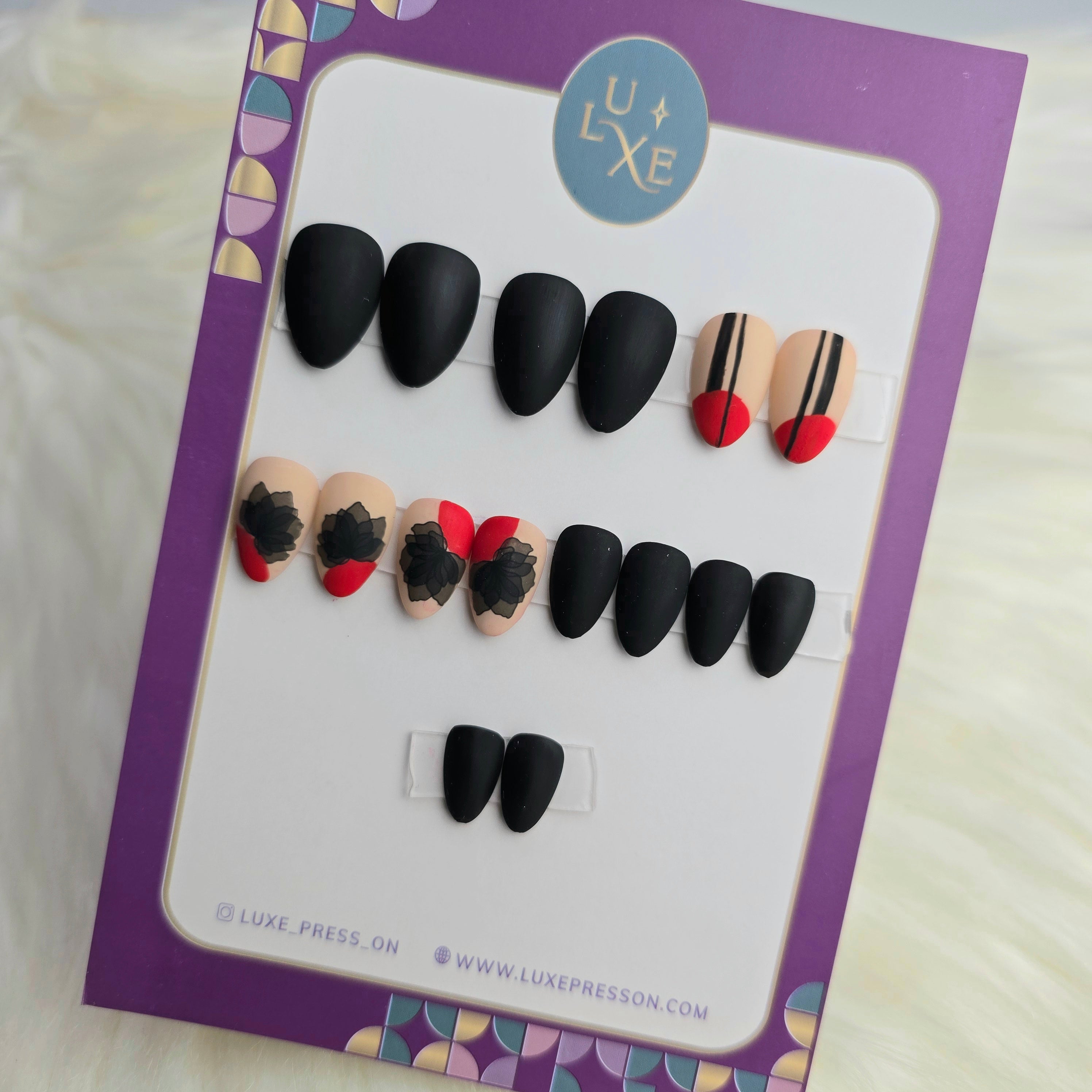 Black and Red Nail Set
