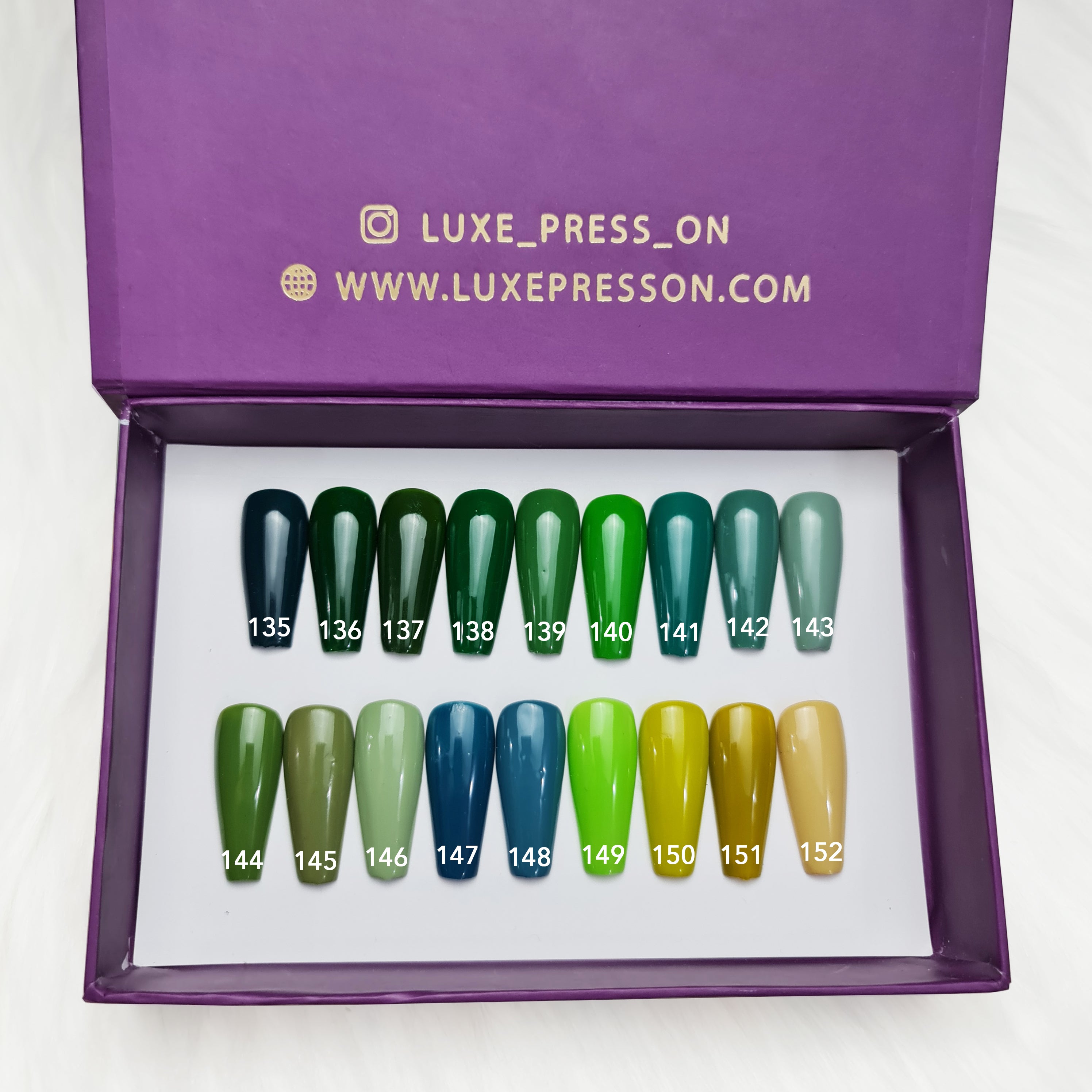 Single solid color - Mani pedi set